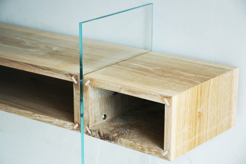 Floating oak Console